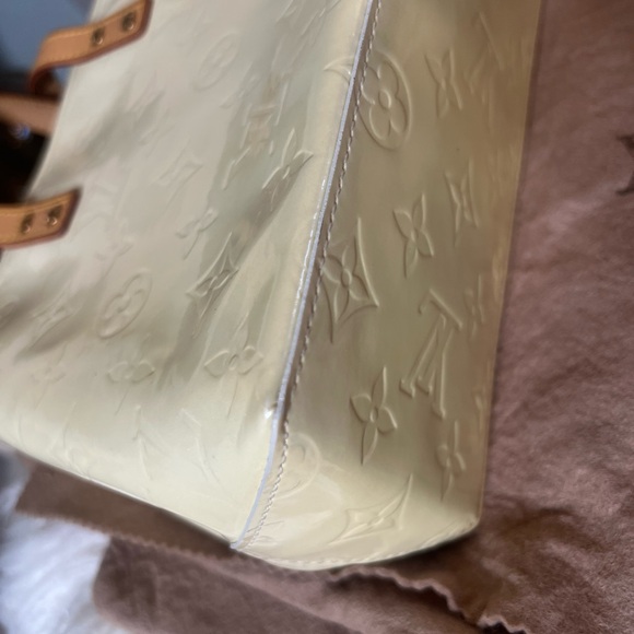 **SOLD** Louis Vuitton Vernis Perle Reade PM Authentic with dust bag - Picture 10 of 16